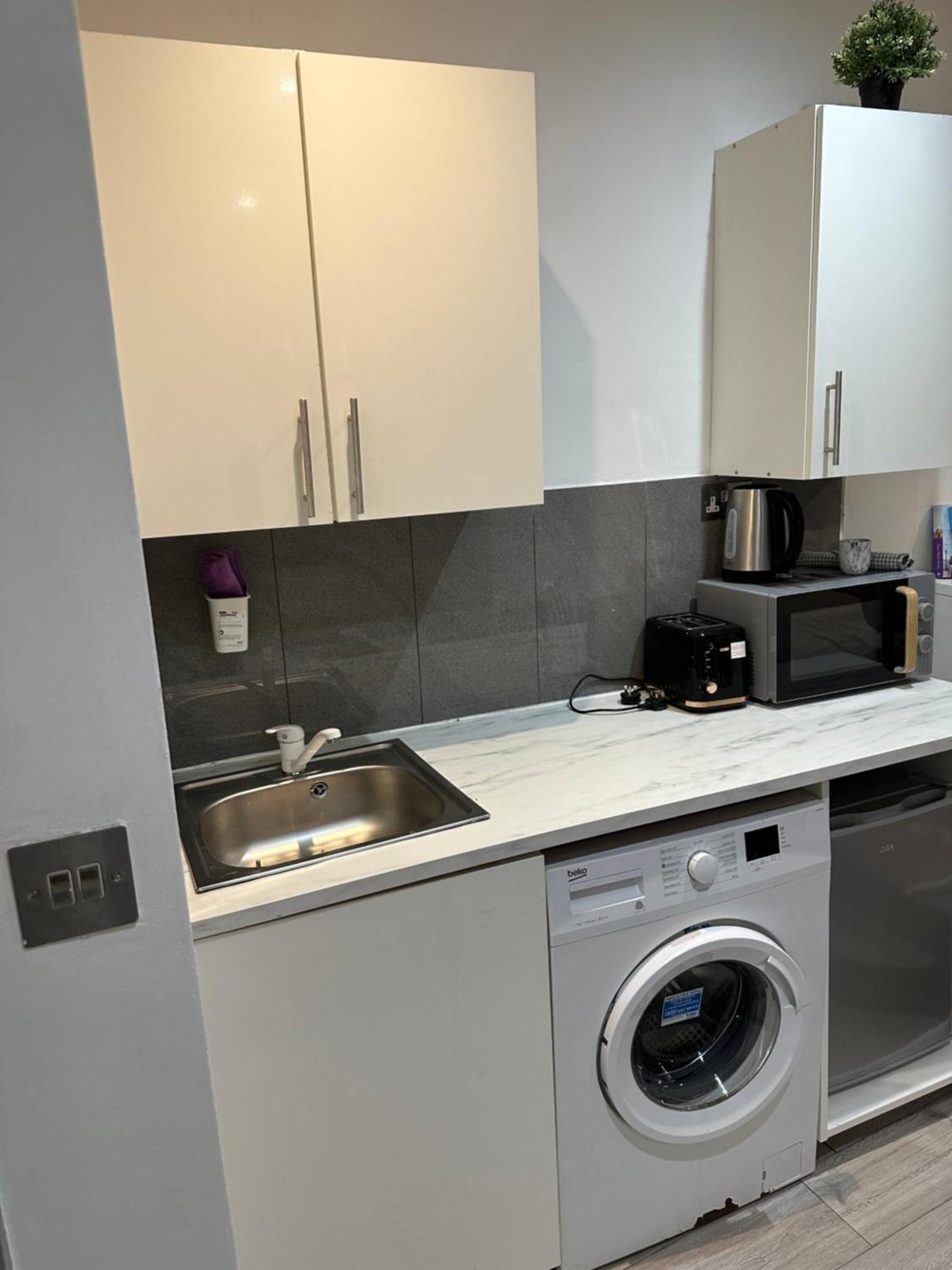 Apartmán Acton High Street Londýn Exteriér fotografie